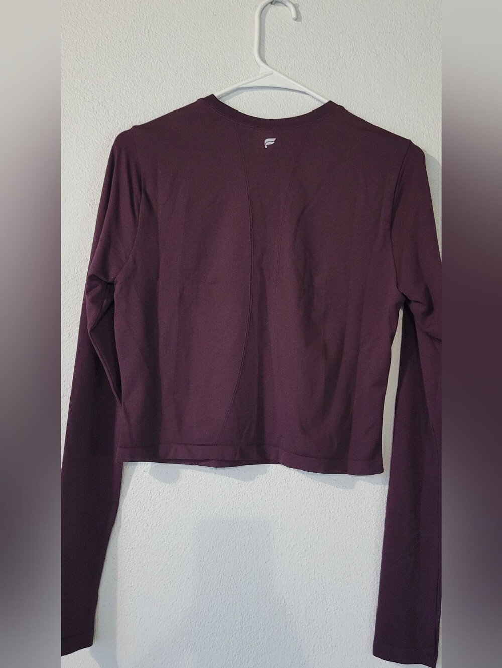 Top Corto Manga Larga Fabletics Seamless Guinda - Talla M (Nuevo con Etiquetas) - Picture 6 of 6